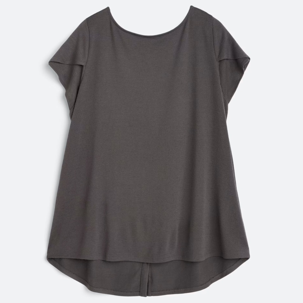 NWOT Market & Spruce Bravyan Button Back Tee - Dark Grey - M